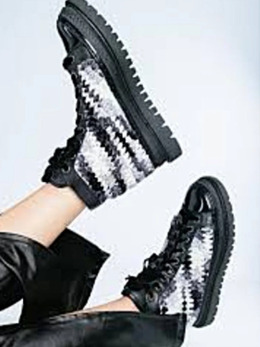 Krojay Onyx Combat Platform Boots Womens 8 Black White Grey New Crochet